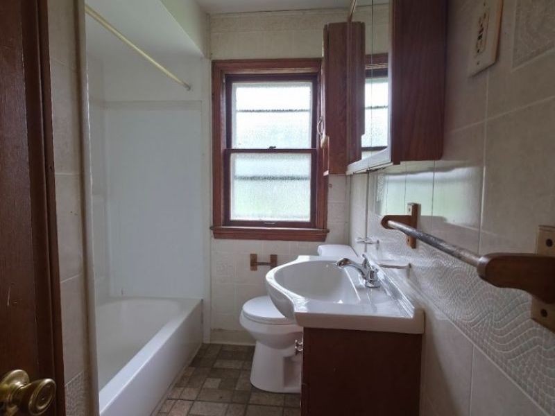 4935 E 86th Street, Garfield Heights, OH 44125 Photo 9