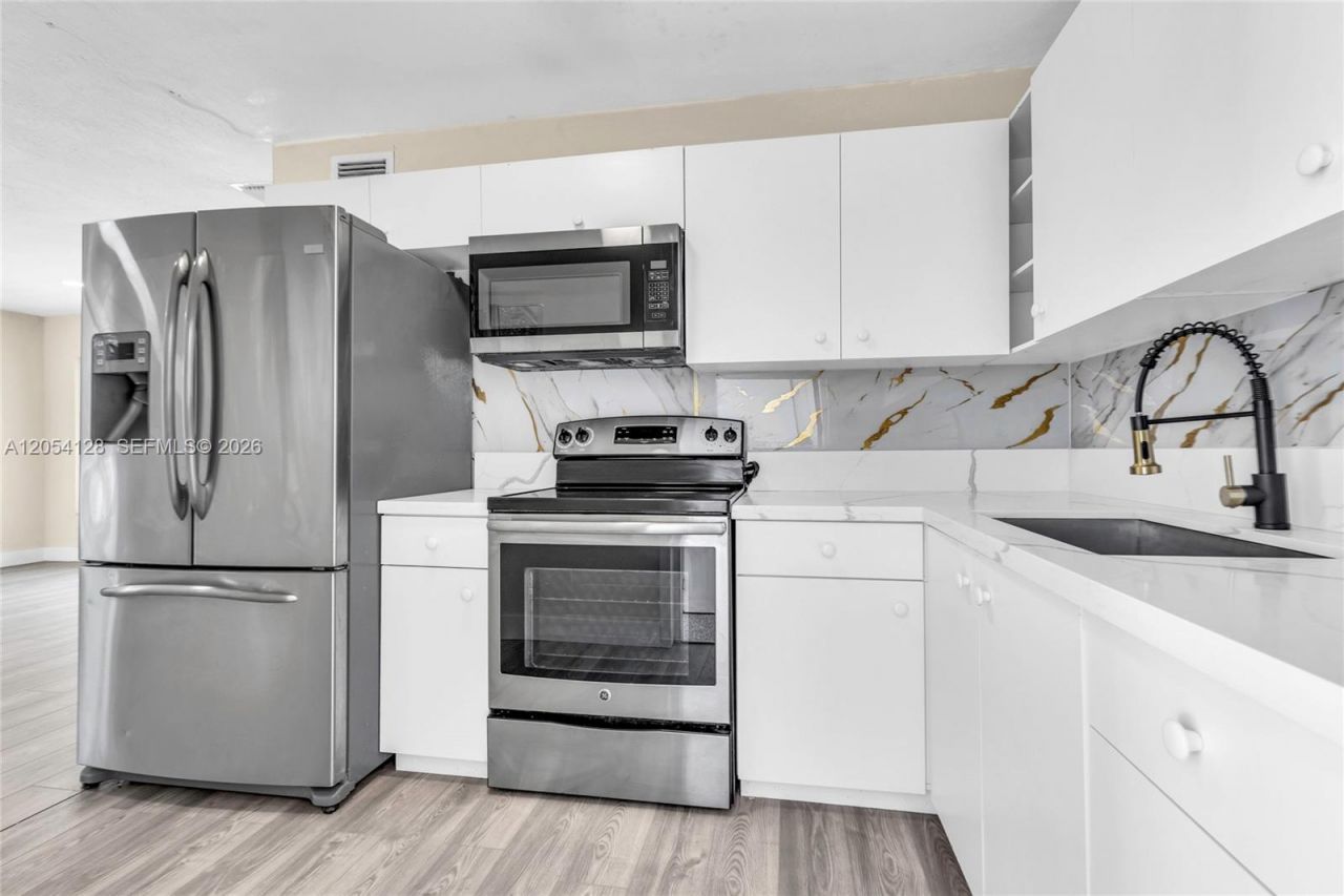 1218 NW 15th St , Fort Lauderdale, FL 33311 Photo