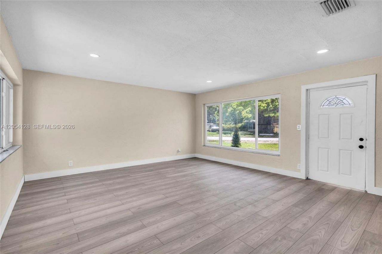 1218 NW 15th St , Fort Lauderdale, FL 33311 Photo