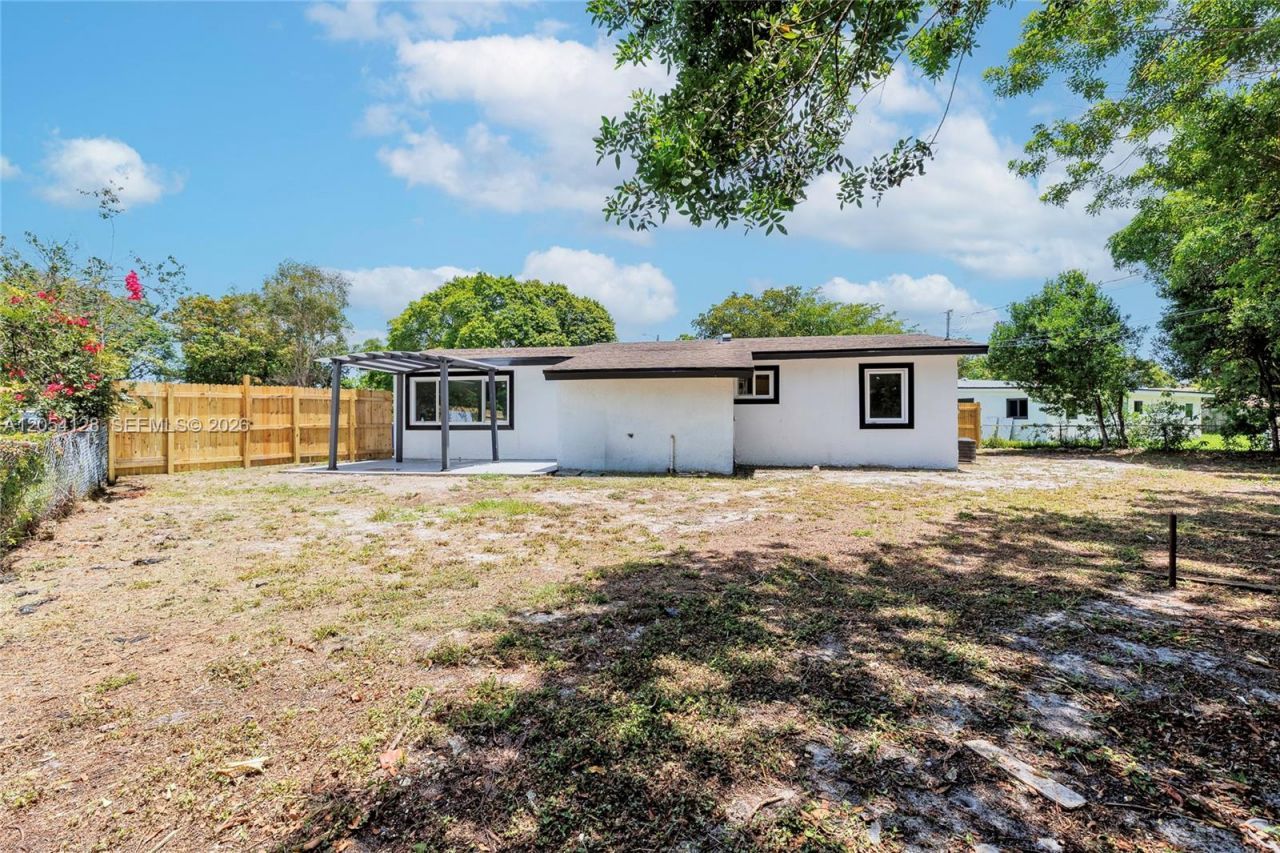 1218 NW 15th St , Fort Lauderdale, FL 33311 Photo