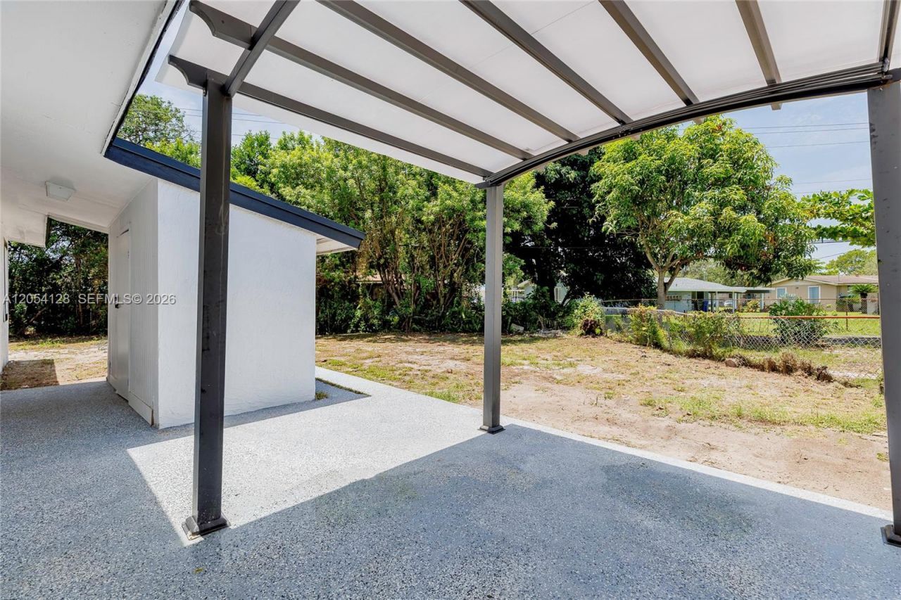 1218 NW 15th St , Fort Lauderdale, FL 33311 Photo