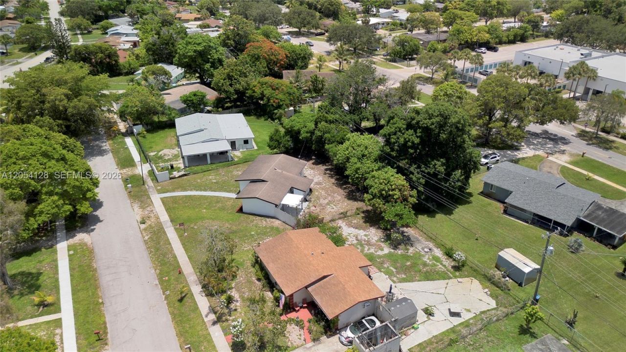 1218 NW 15th St , Fort Lauderdale, FL 33311 Photo