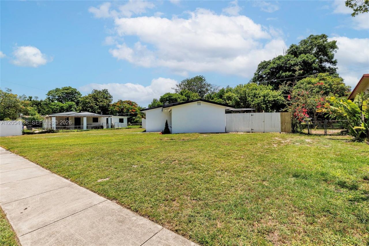 1218 NW 15th St , Fort Lauderdale, FL 33311 Photo