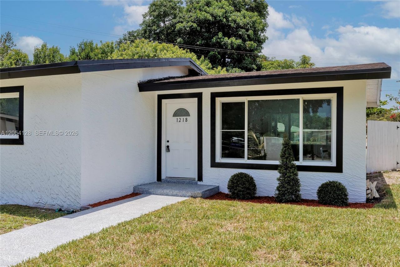 1218 NW 15th St , Fort Lauderdale, FL 33311 Photo