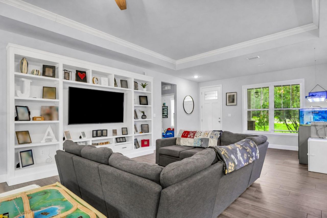 8069 NE 8th Place , High Springs, FL 32643 Photo