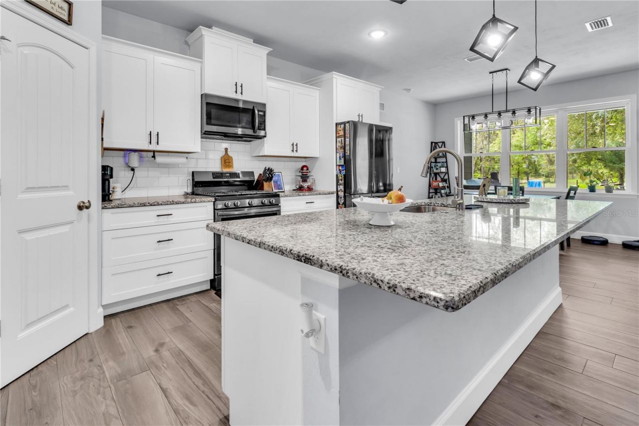 8069 NE 8th Place , High Springs, FL 32643 Photo