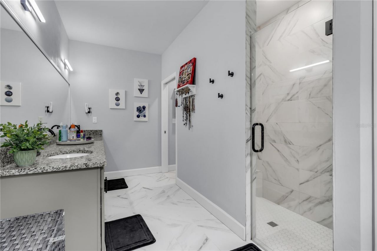 8069 NE 8th Place , High Springs, FL 32643 Photo