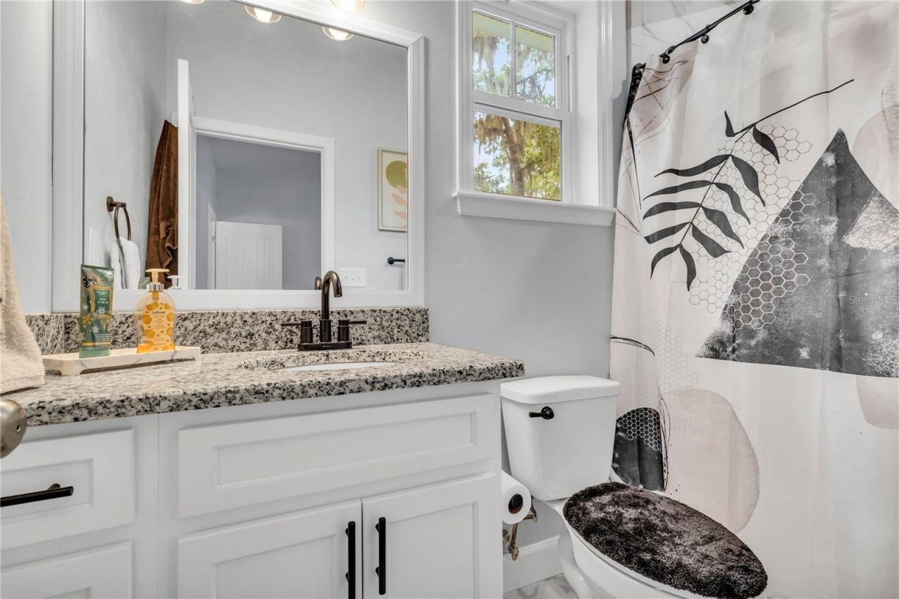 8069 NE 8th Place , High Springs, FL 32643 Photo