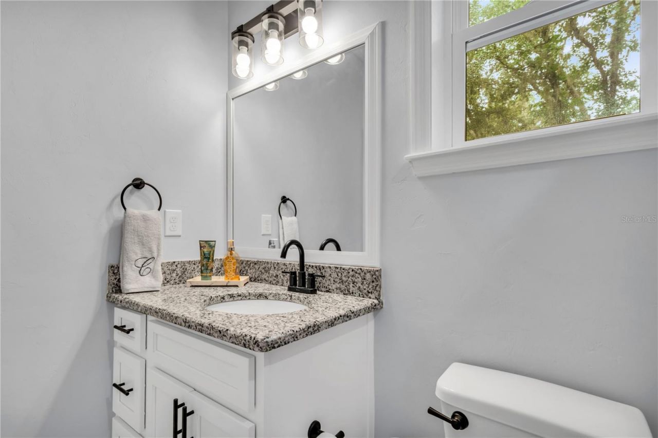 8069 NE 8th Place , High Springs, FL 32643 Photo