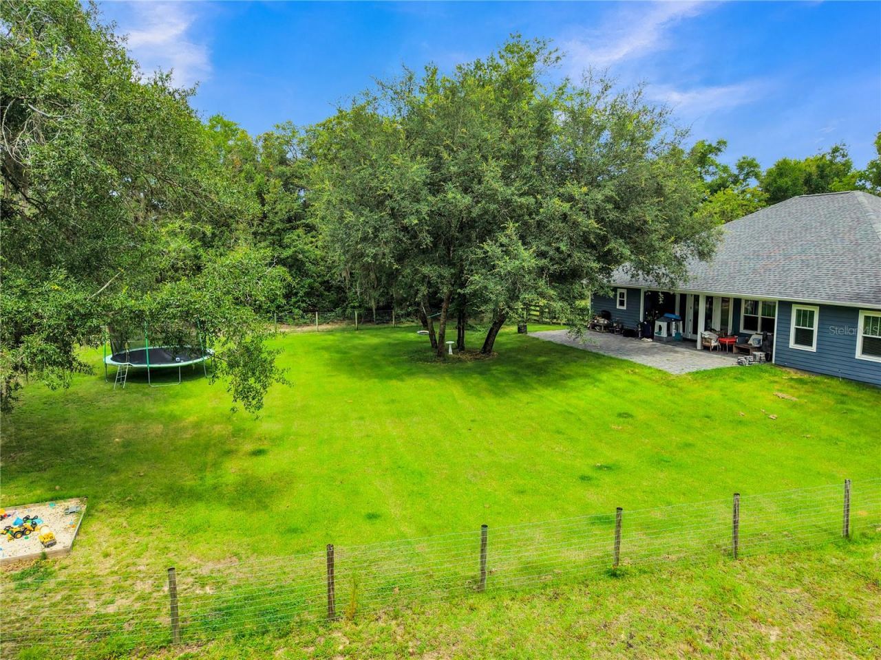 8069 NE 8th Place , High Springs, FL 32643 Photo