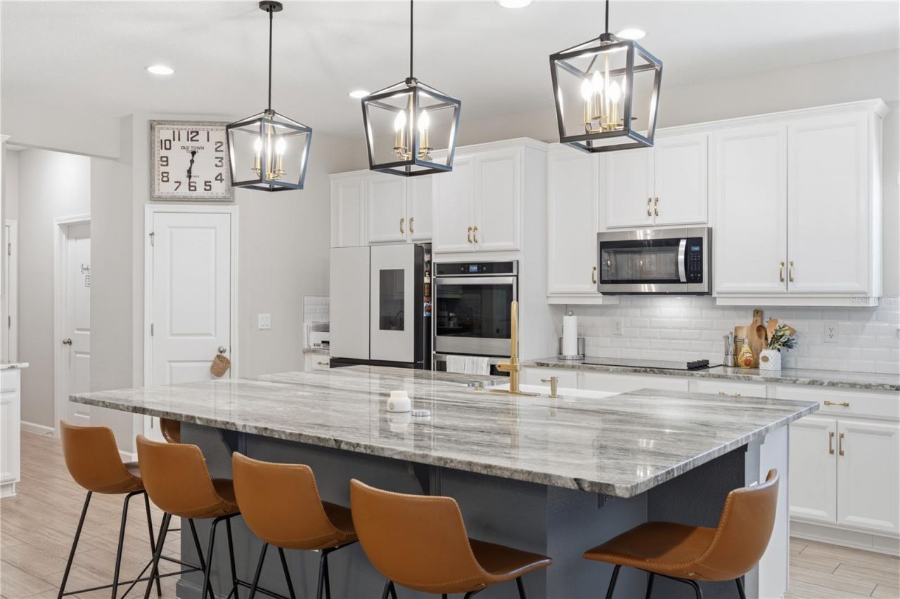 600 Avila Place , Howey in the Hills, FL 34737 Photo