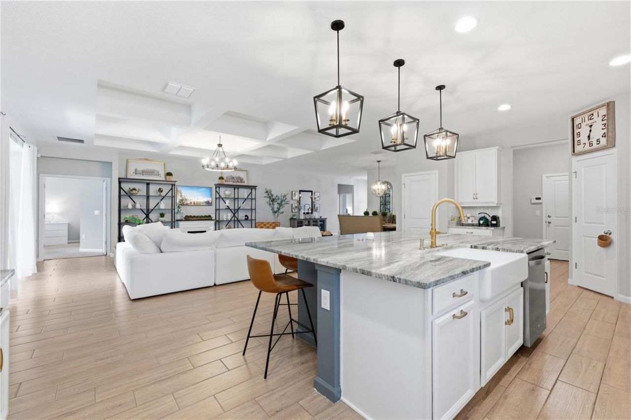 600 Avila Place , Howey in the Hills, FL 34737 Photo