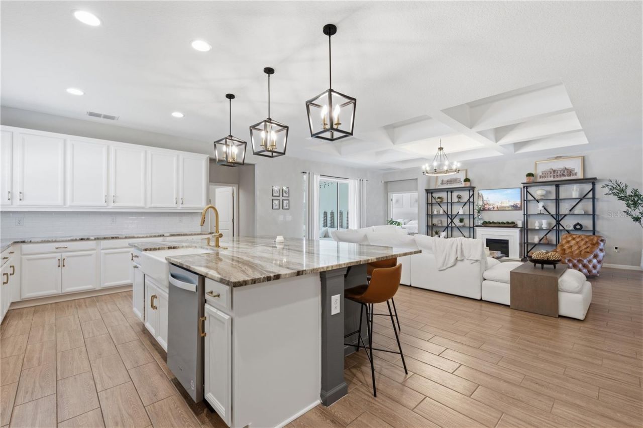 600 Avila Place , Howey in the Hills, FL 34737 Photo