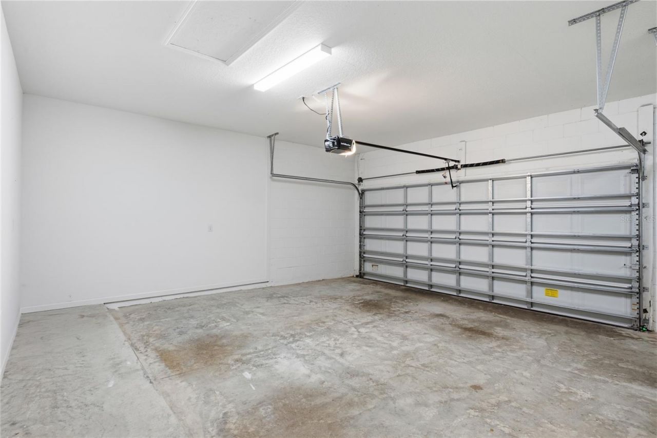 600 Avila Place , Howey in the Hills, FL 34737 Photo