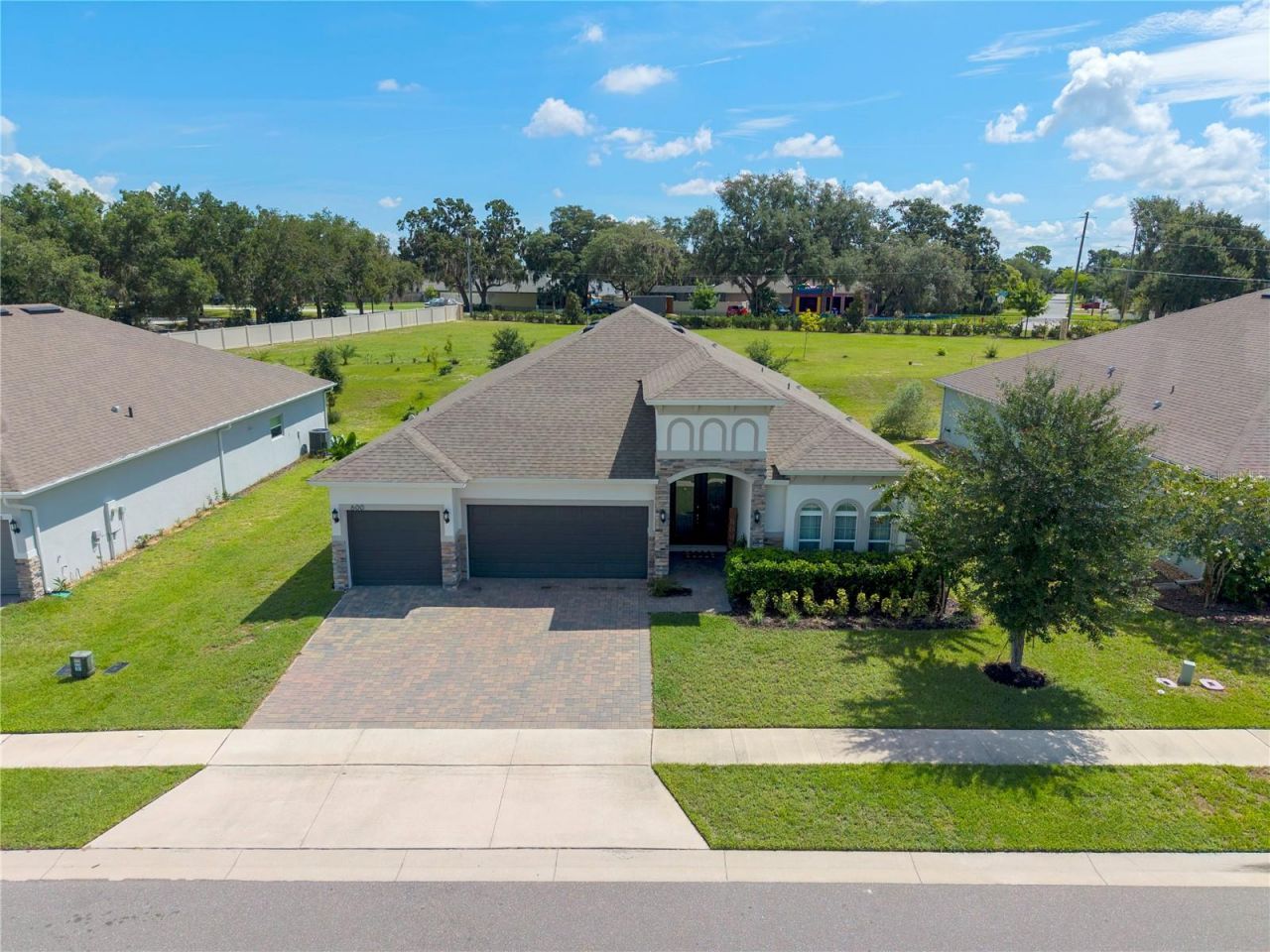 600 Avila Place , Howey in the Hills, FL 34737 Photo