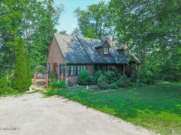 5137 Crooked Street, Broadalbin, NY 12025