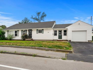 14 Burke Street, Nashua, NH 03060