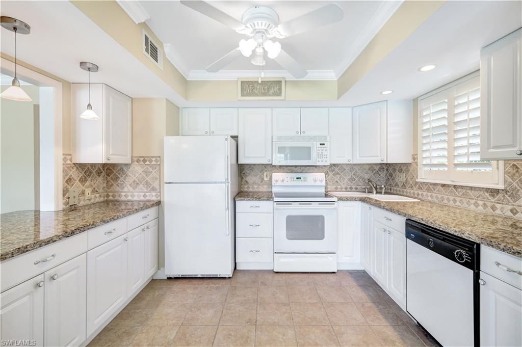 1549 Sandpiper St , Unit 42, Naples, FL 34102 Photo