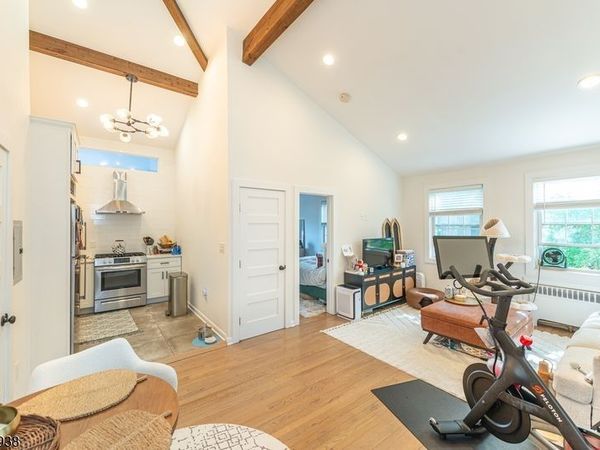 378 Claremont Ave, Unit 8, Montclair, NJ 07042