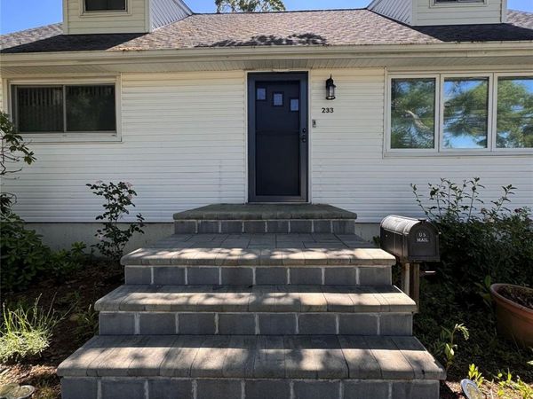 233 S 15th Street, Lindenhurst, NY 11757