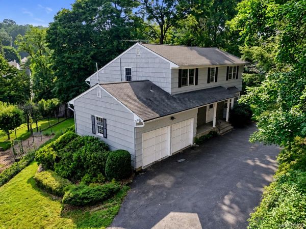 49 E Ridge Lane, Mount Kisco, NY 10549