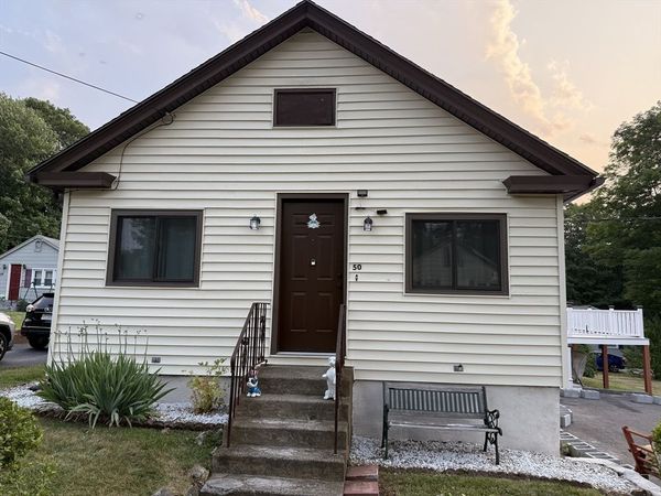 50 Towtaid St, Leicester, MA 01611
