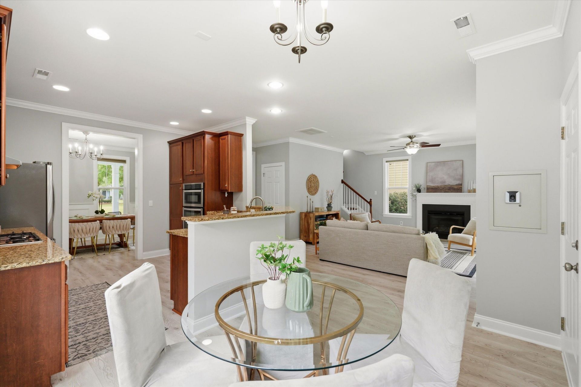 128 Red Leaf Boulevard Photo 10