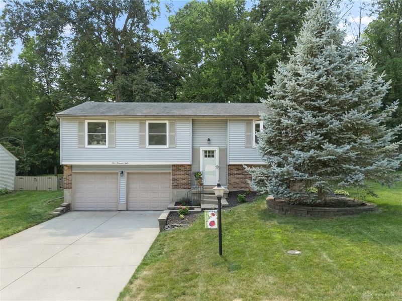 4008 Willow Run Drive, Beavercreek, OH 45430 Photo 1