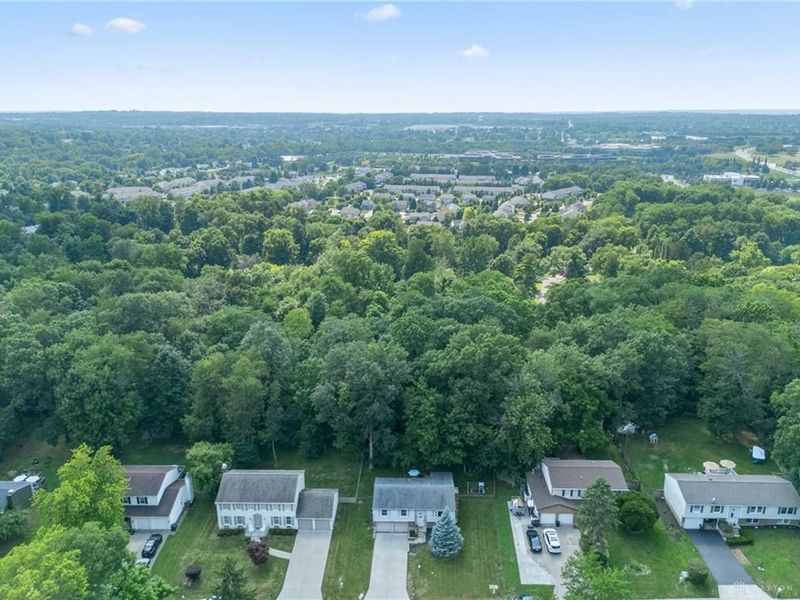 4008 Willow Run Drive, Beavercreek, OH 45430 Photo 5