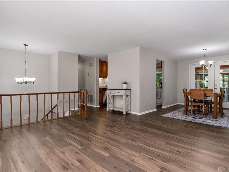4008 Willow Run Drive, Beavercreek, OH 45430 Photo 8