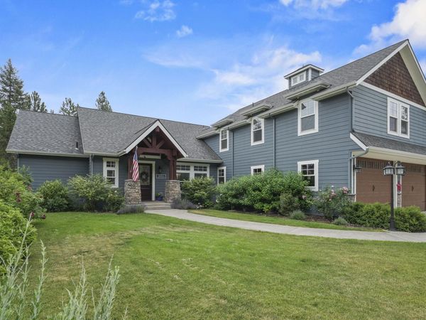 906 Ashenfelter Bay Rd, Newport, WA 99156