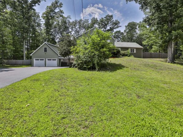 28 Beverlee Drive, Nashua, NH 03064