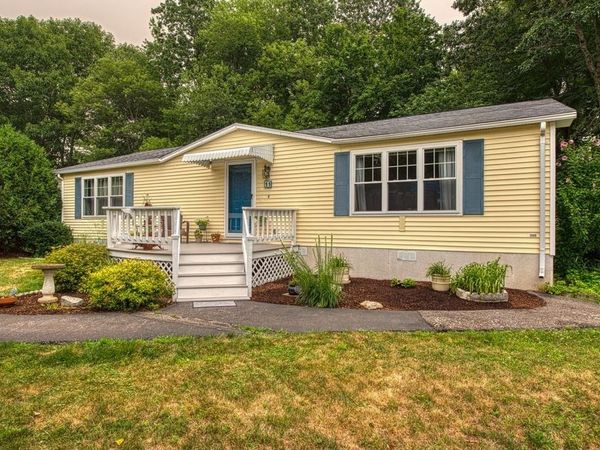 11 Hawthorne Street, Rockland, MA 02370