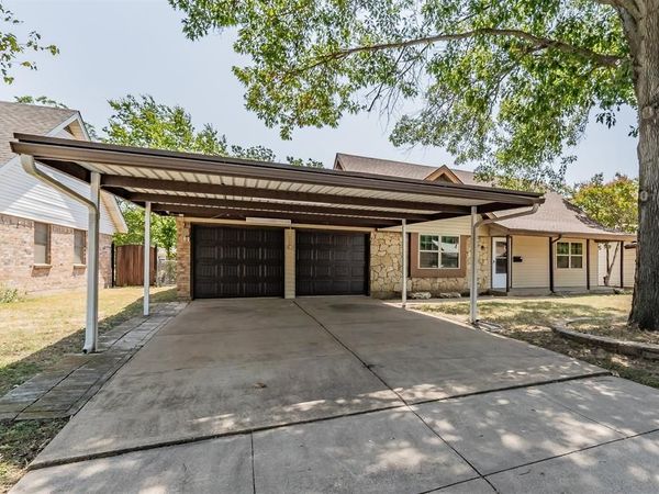 245 Pimlico Way, Saginaw, TX 76179