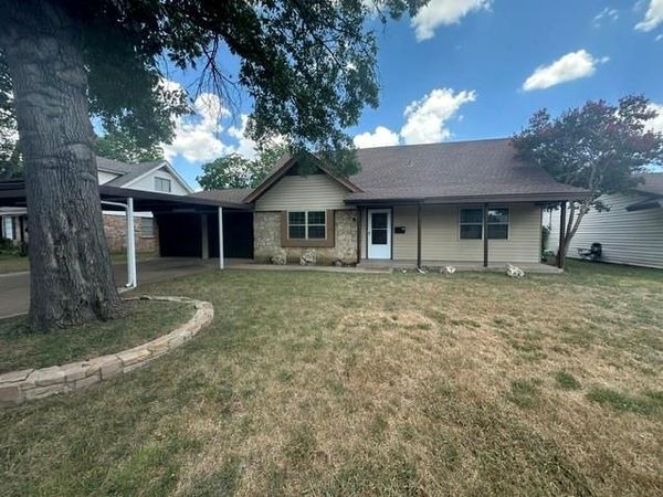 245 Pimlico Way, Saginaw, TX 76179