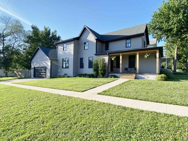 900 1st Ave SE, LeMars, IA 51031