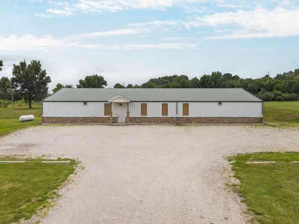 990 Schoolview Drive , Marshfield, MO 65706
