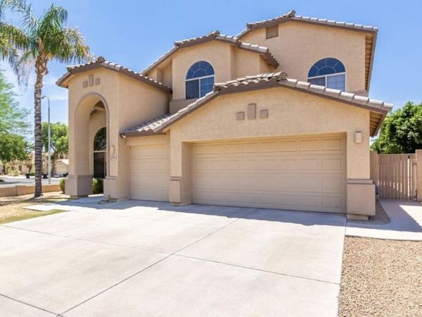 2751 E San Tan Street, Chandler, AZ 85225