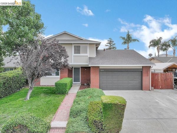 4900 Burgundy Dr , Oakley, CA 94561