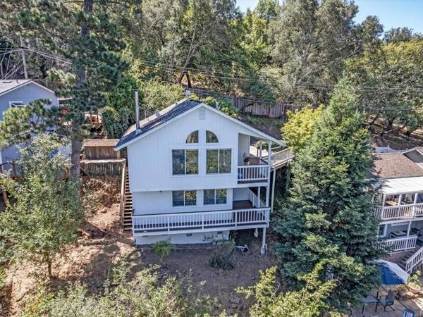17415 Locust Drive, Los Gatos, CA 95033