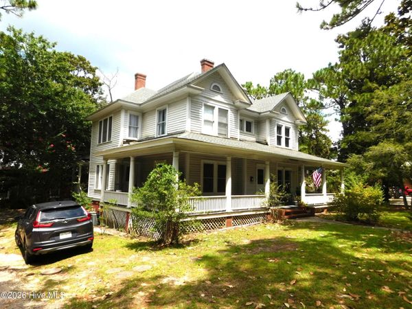 180 N May Street , Southern Pines, NC 28387