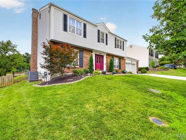15534 Wendimill Drive , Chesterfield, MO 63017
