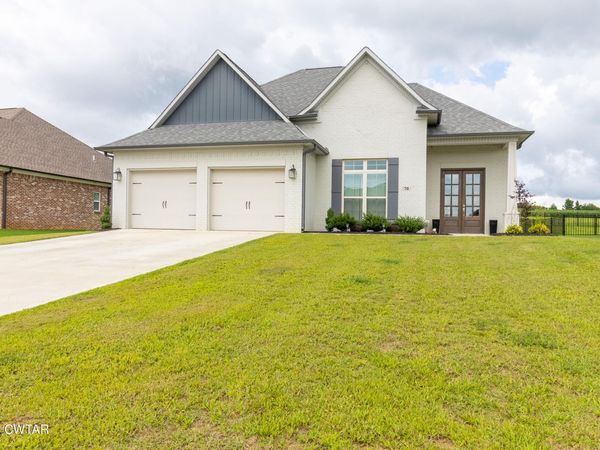 70 Charleston Street , Dyersburg, TN 38024