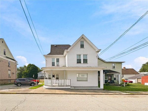226 E Fairview Ave , Connellsville, PA 15425