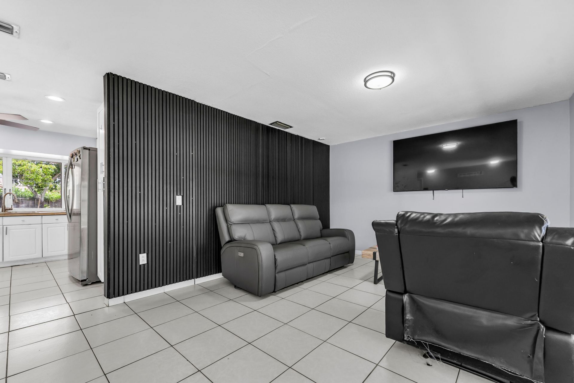 8880 NW 7th Street, Pembroke Pines, FL 33024 Photo
