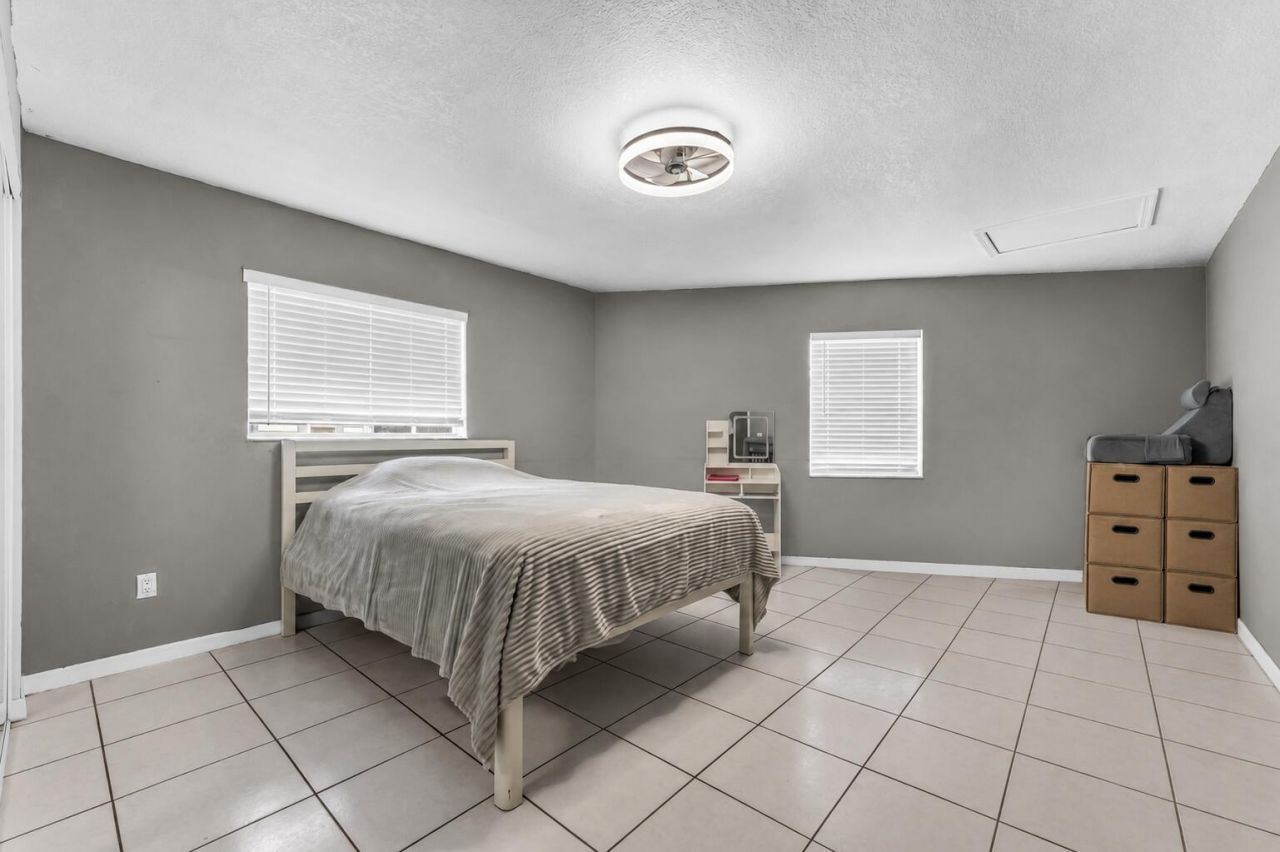 8880 NW 7th Street, Pembroke Pines, FL 33024 Photo
