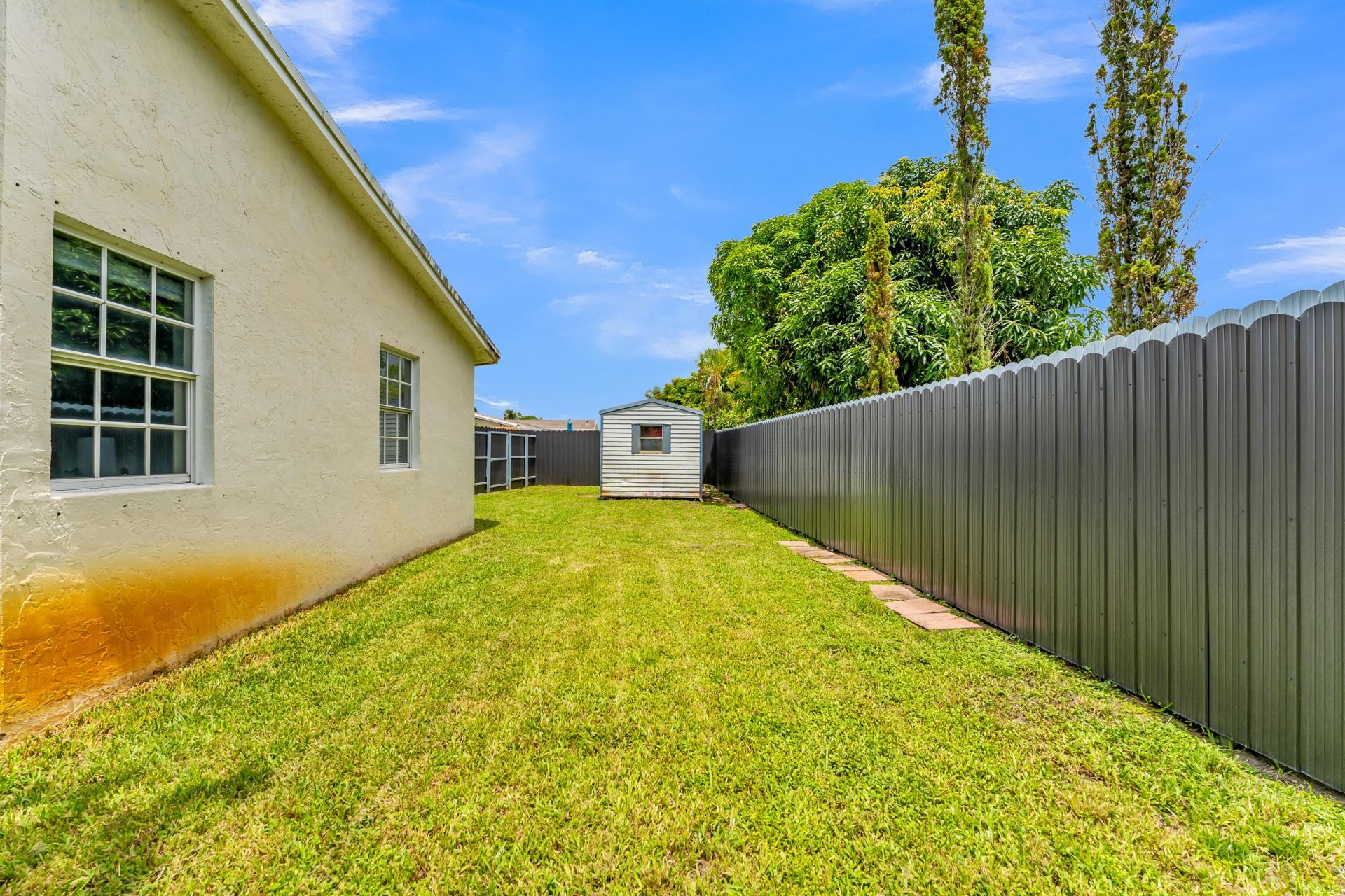 8880 NW 7th Street, Pembroke Pines, FL 33024 Photo