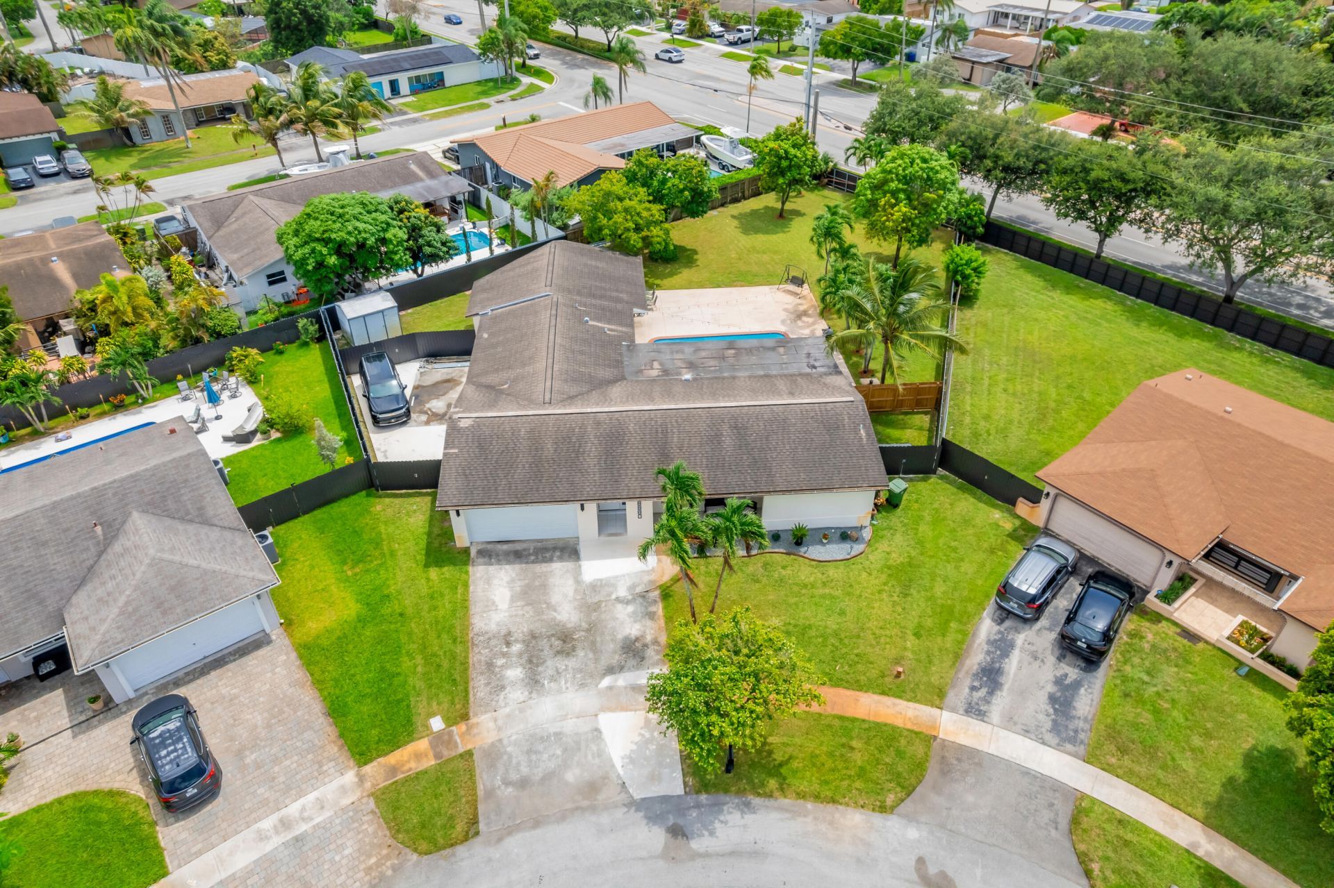 8880 NW 7th Street, Pembroke Pines, FL 33024 Photo
