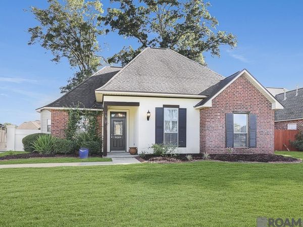 9089 Willow Point Dr, Denham Springs, LA 70726