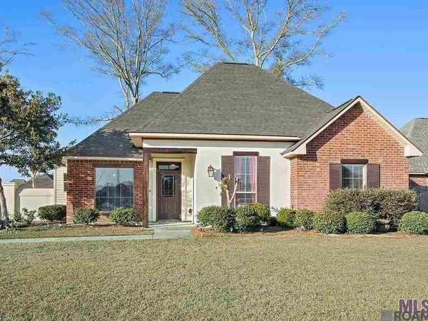 9089 Willow Point Dr, Denham Springs, LA 70726